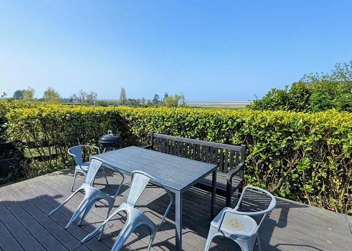 Normand Avec Vue Panoramique Sur La Cote De *